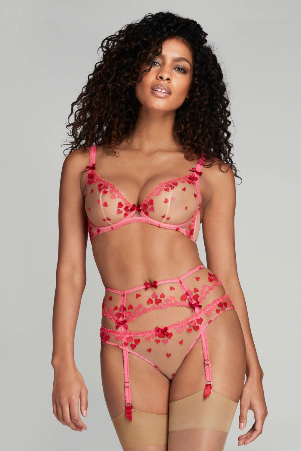 комплект Cupid Agent Provocateur комплект Cupid Agent Provocateur, вигляд спереду на моделі